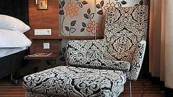 호텔 Der Valk Rotterdam 4*